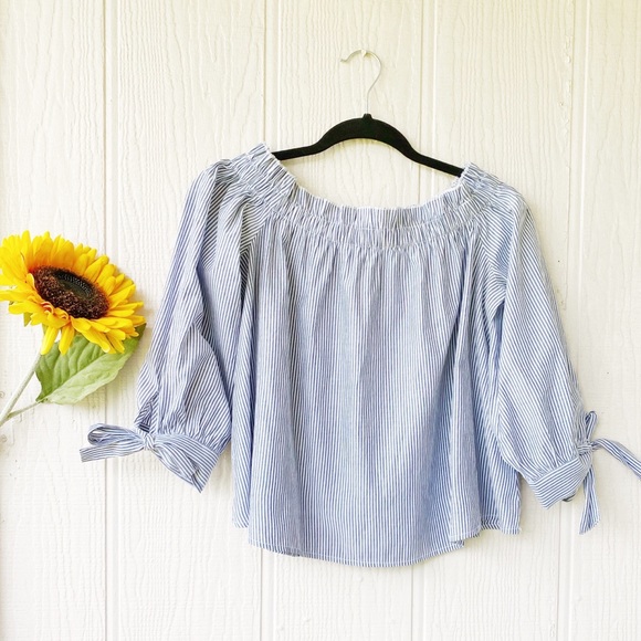 American Eagle Outfitters Tops - American Eagle Outfitters Top